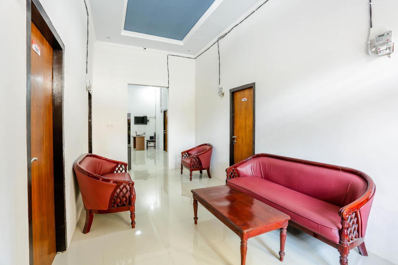 Spot On 1784 Tnc Residence Syariah Mataram Dış mekan fotoğraf